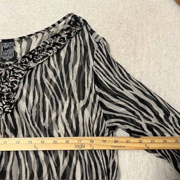 Casual Studio Black White Animal Print Rayon Raffled V-Neck Sheer LS Top Size XL - Picture 9 of 10